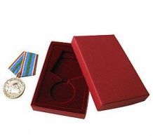 Картонная коробка под медаль на пятиугольной колодке