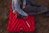 Надувной коврик Insulated Static V Luxe, красный с нанесением логотипа